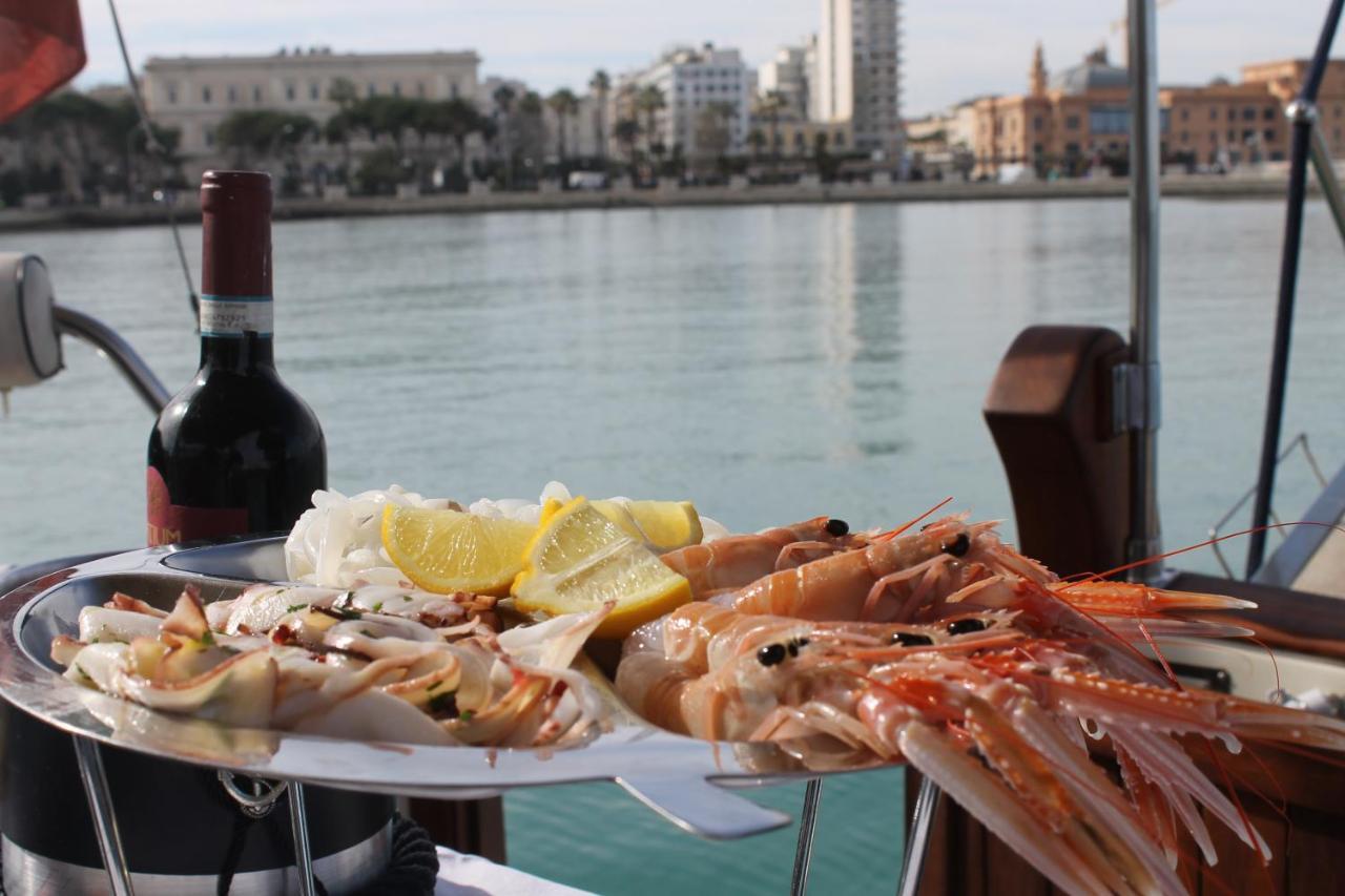 Botel Odissea Barca Per Sognare