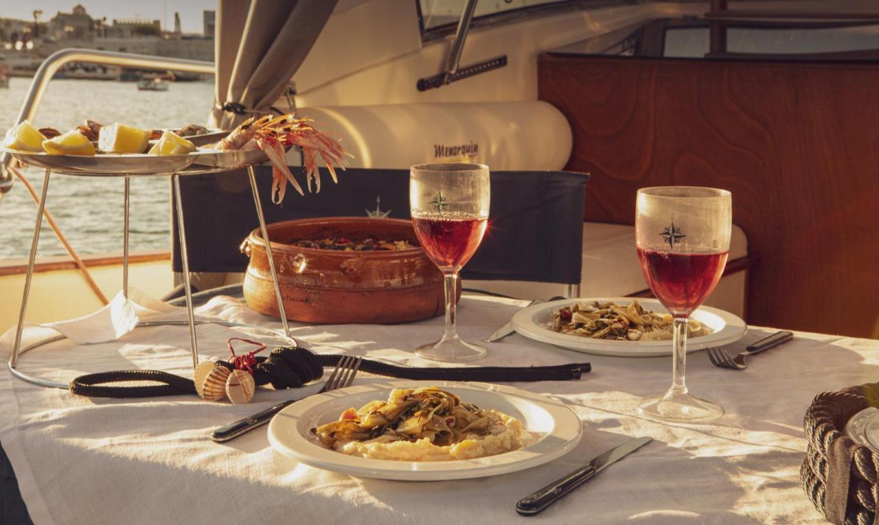 Botel Odissea Barca Per Sognare Bari