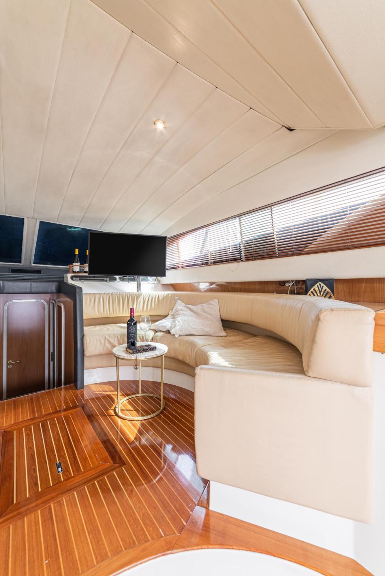 Botel Odissea Barca Per Sognare